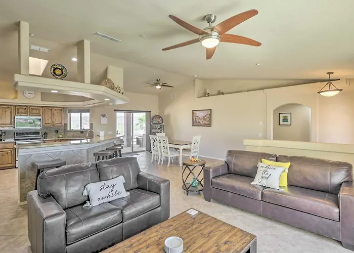 3Br/3Ba, 360° Views, Min To London Bridge/Trails Holiday home